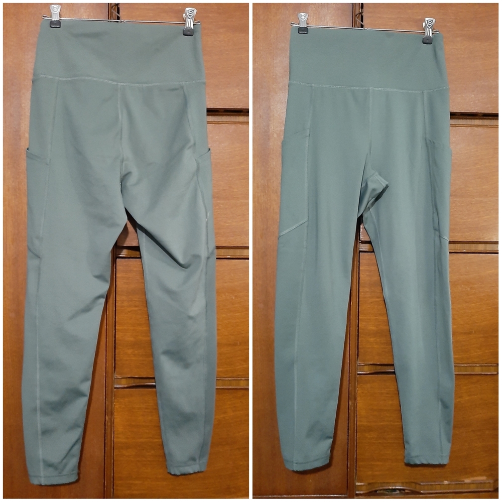 American Eagle Pocket Leggings in Green - medium